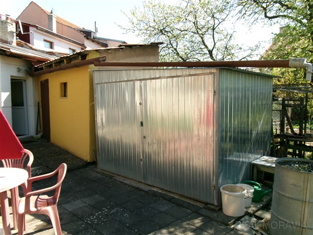 plechová garáž [34/41]