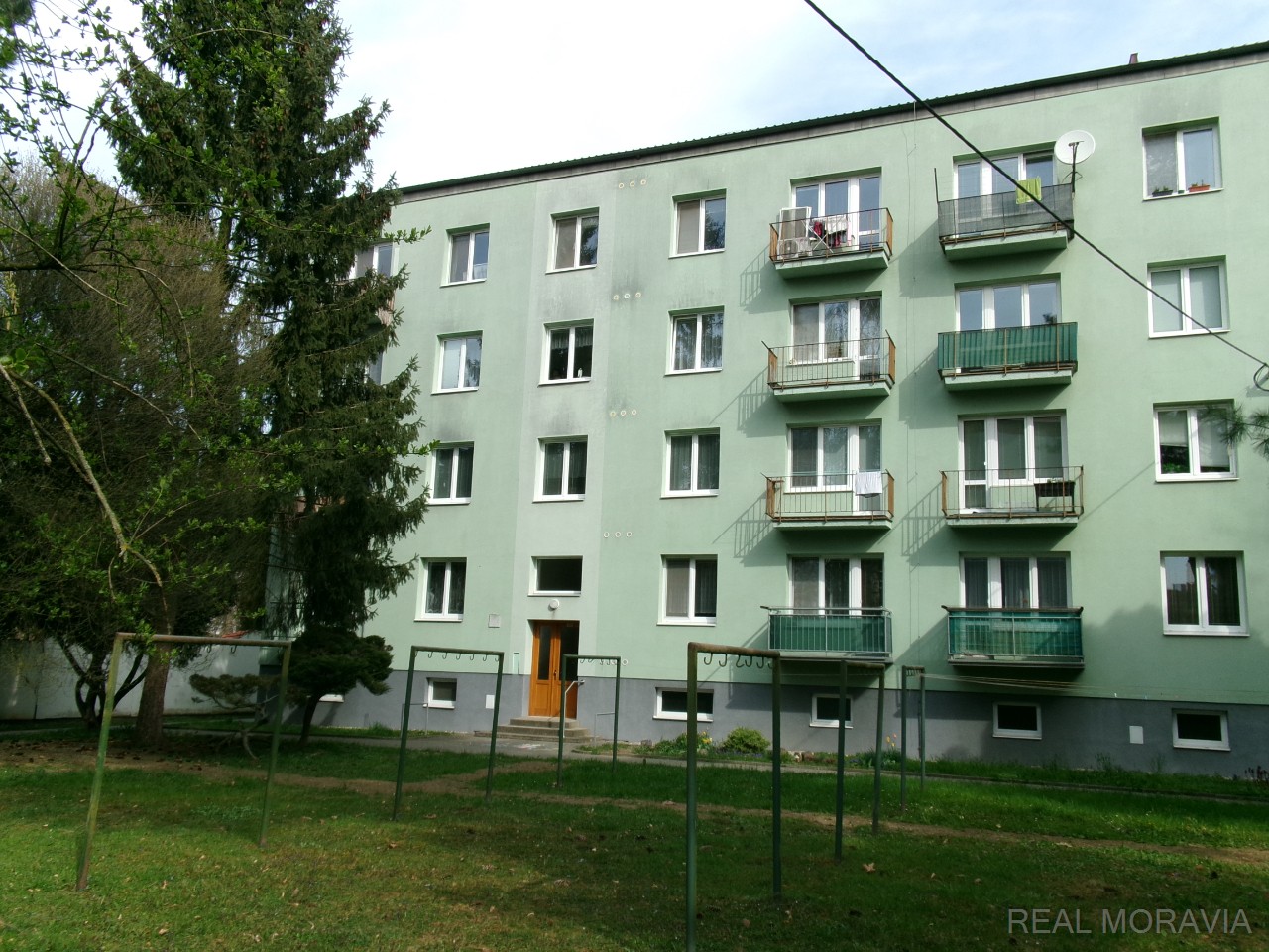 zadní část domu [1/36]